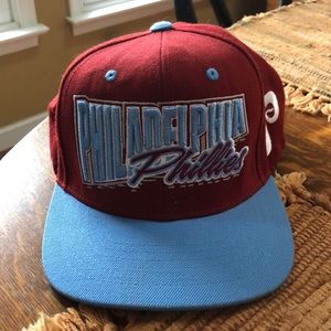 ⚾️ Vintage-style Phillies hat—like new! ⚾️